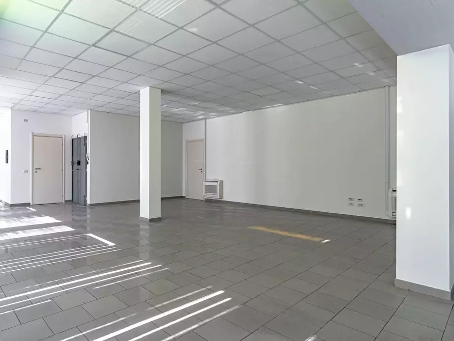 Immagine 6 di Ufficio in vendita  a Empoli
