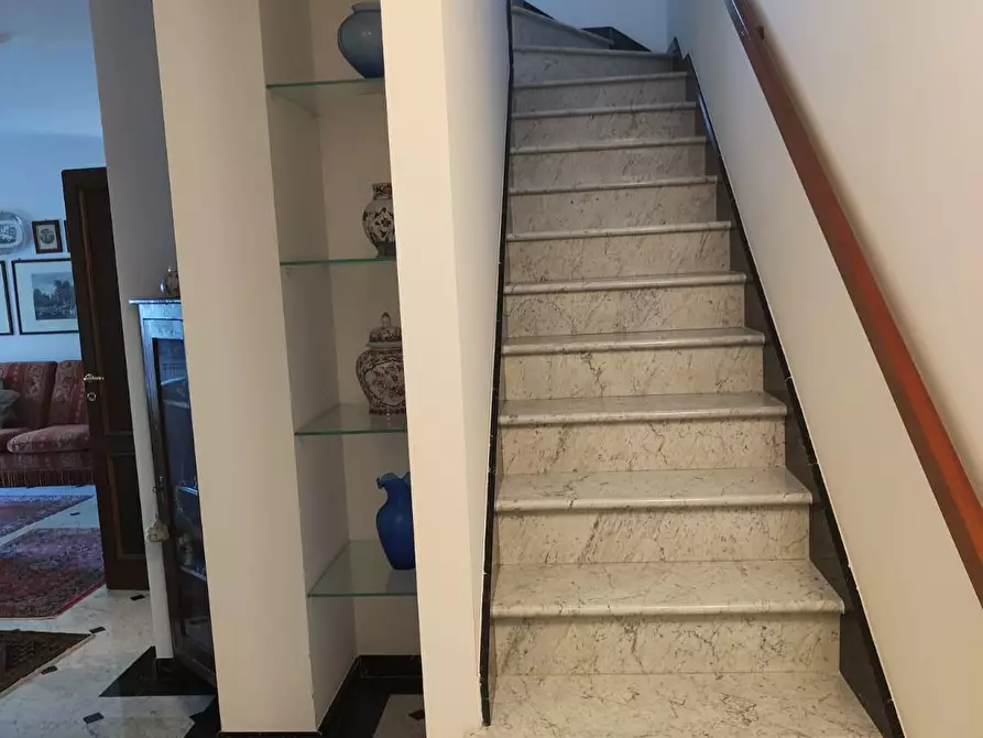 Immagine 9 di Appartamento in vendita  a Carrara