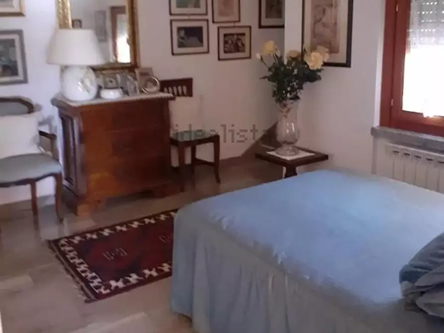 Immagine 17 di Appartamento in vendita  a Carrara