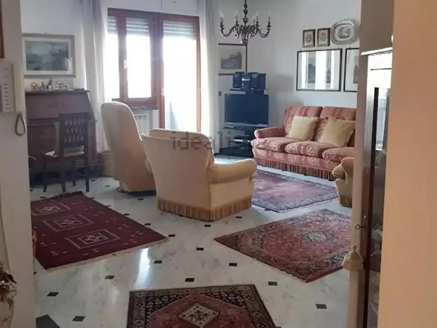 Immagine 13 di Appartamento in vendita  a Carrara