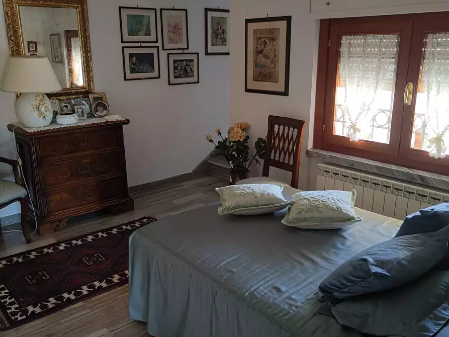 Immagine 6 di Appartamento in vendita  a Carrara