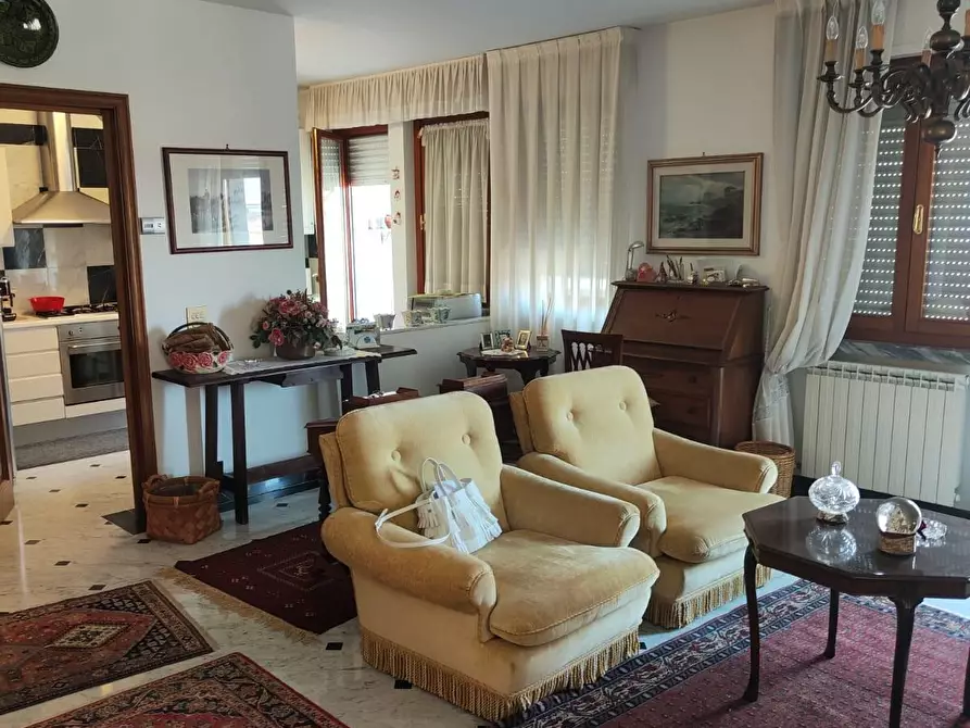 Immagine 14 di Appartamento in vendita  a Carrara