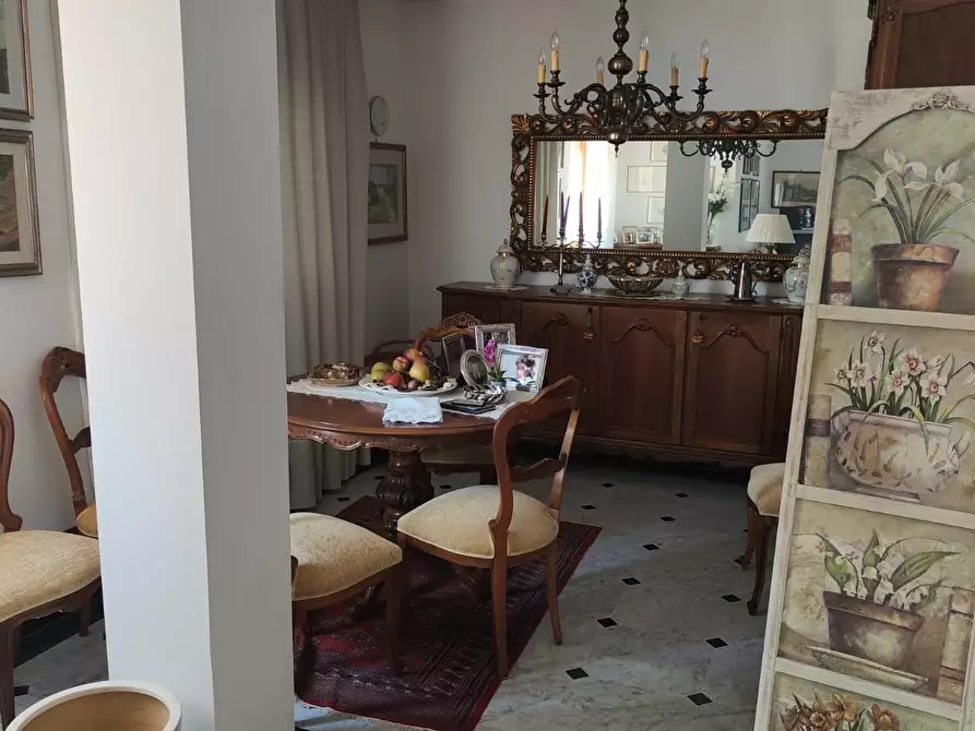 Immagine 4 di Appartamento in vendita  a Carrara