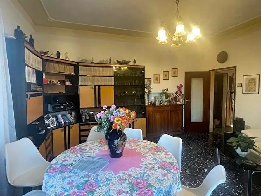 Immagine 21 di Casa bifamiliare in vendita  a Carrara