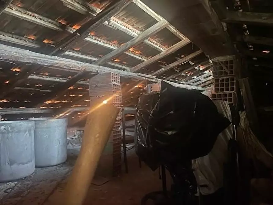 Immagine 24 di Casa bifamiliare in vendita  a Carrara