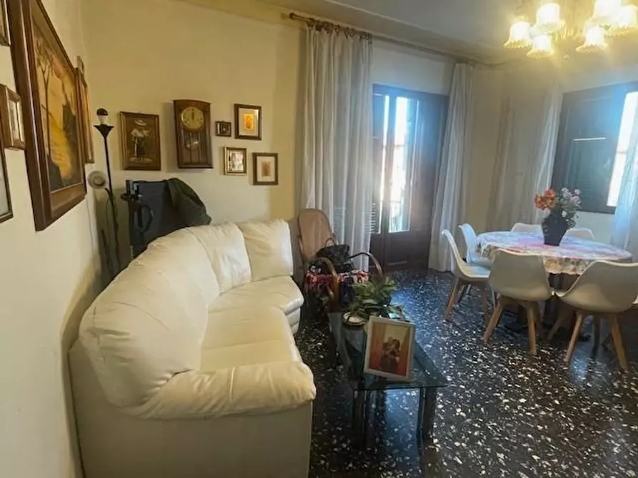 Immagine 20 di Casa bifamiliare in vendita  a Carrara