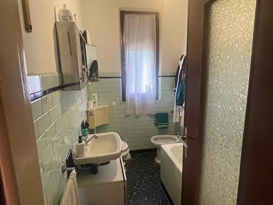 Immagine 22 di Casa bifamiliare in vendita  a Carrara