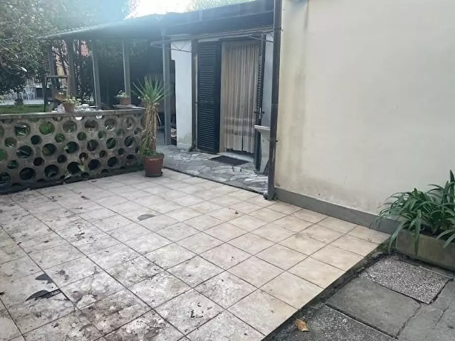 Immagine 4 di Casa bifamiliare in vendita  a Carrara