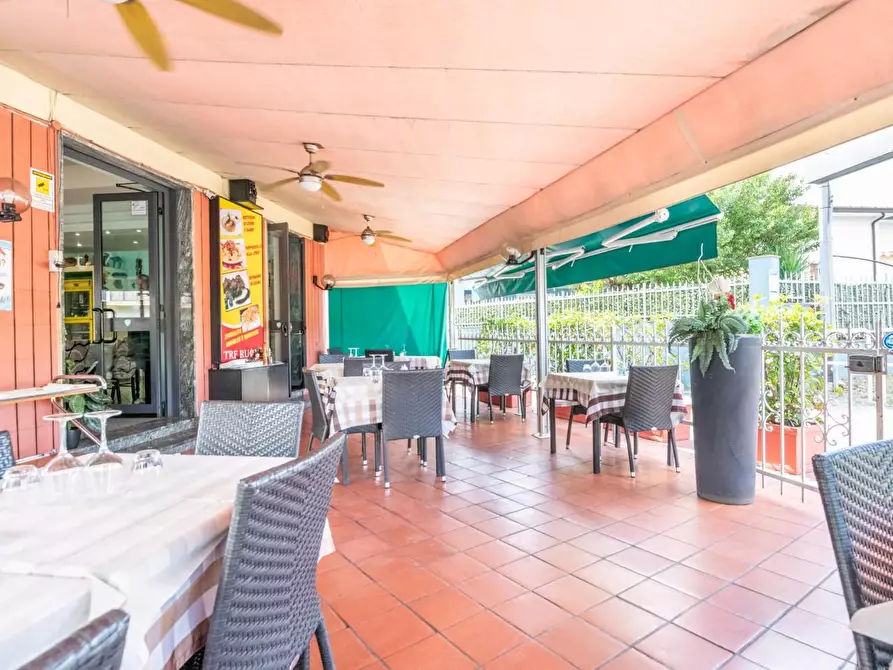 Immagine 27 di Bar / Ristorante in vendita  a Vecchiano