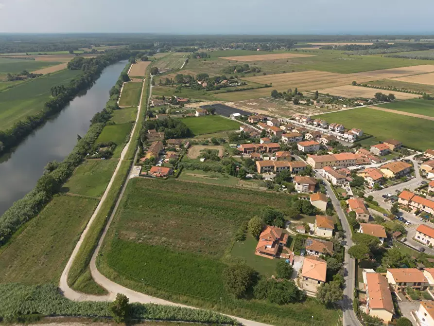 Immagine 36 di Bar / Ristorante in vendita  a Vecchiano