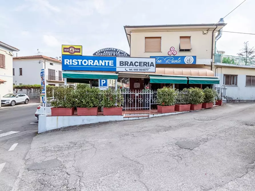 Immagine 1 di Bar / Ristorante in vendita  a Vecchiano