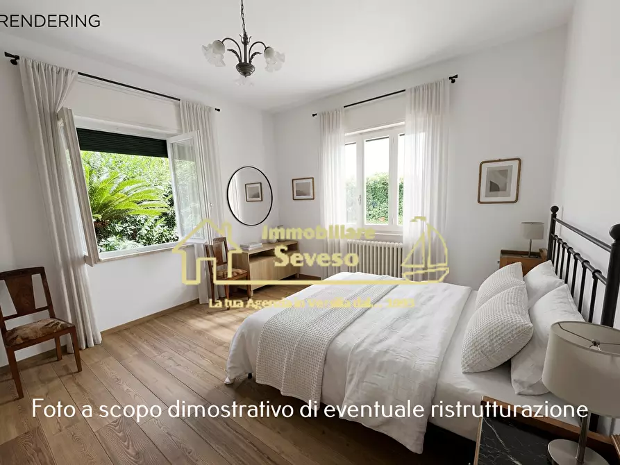 Immagine 10 di Casa indipendente in vendita  a Forte Dei Marmi