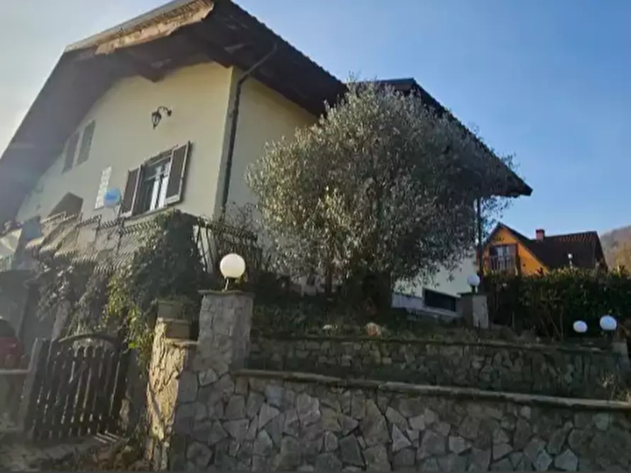 Immagine 1 di Villa in vendita  a Val Della Torre