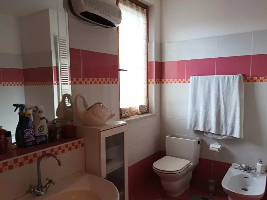 Immagine 23 di Casa trifamiliare in vendita  a Carrara