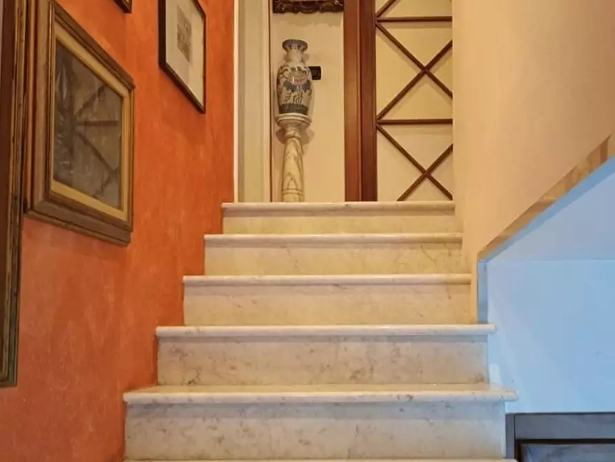 Immagine 14 di Casa trifamiliare in vendita  a Carrara