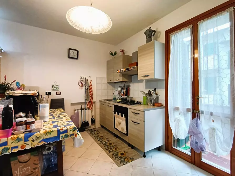 Immagine 10 di Villetta a schiera in vendita  a Vecchiano