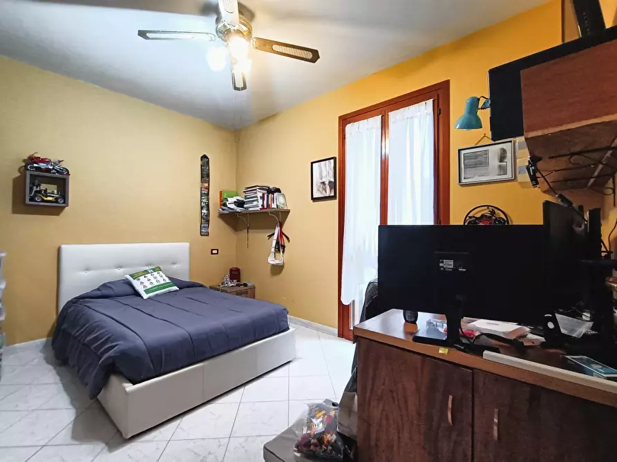 Immagine 29 di Villetta a schiera in vendita  a Vecchiano