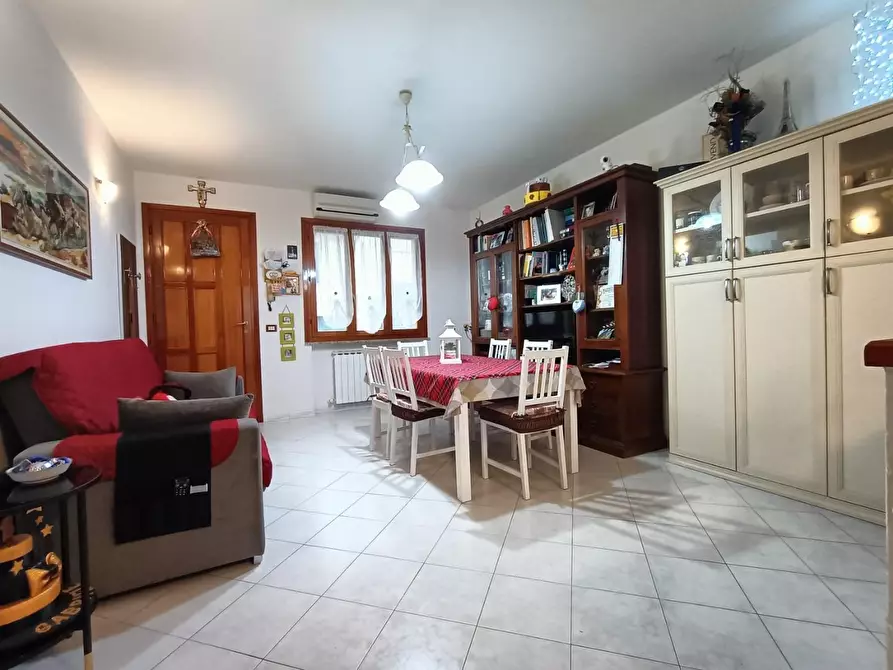 Immagine 9 di Villetta a schiera in vendita  a Vecchiano