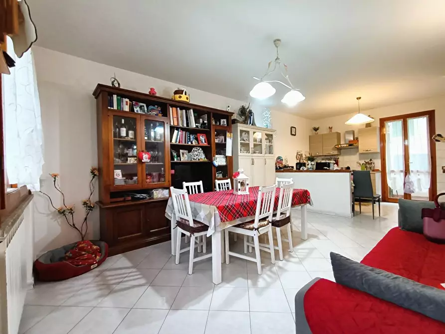 Immagine 3 di Villetta a schiera in vendita  a Vecchiano