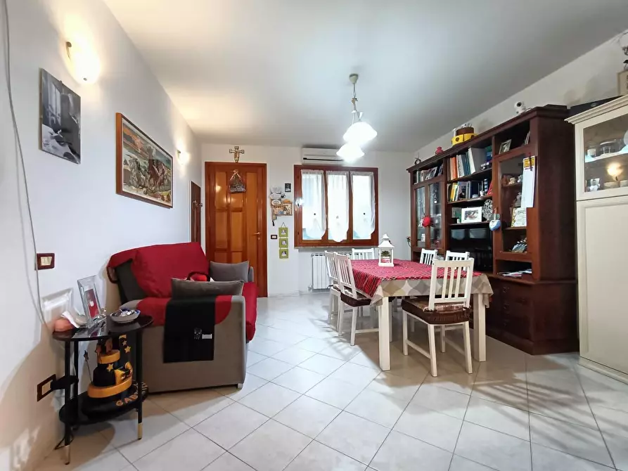 Immagine 8 di Villetta a schiera in vendita  a Vecchiano