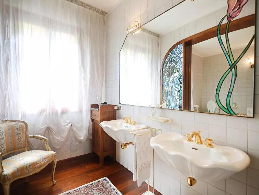 Immagine 21 di Villa in vendita  a Santa Croce Sull'arno