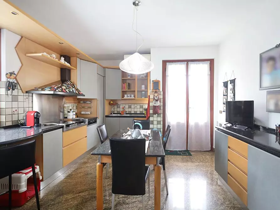 Immagine 9 di Villa in vendita  a Santa Croce Sull'arno