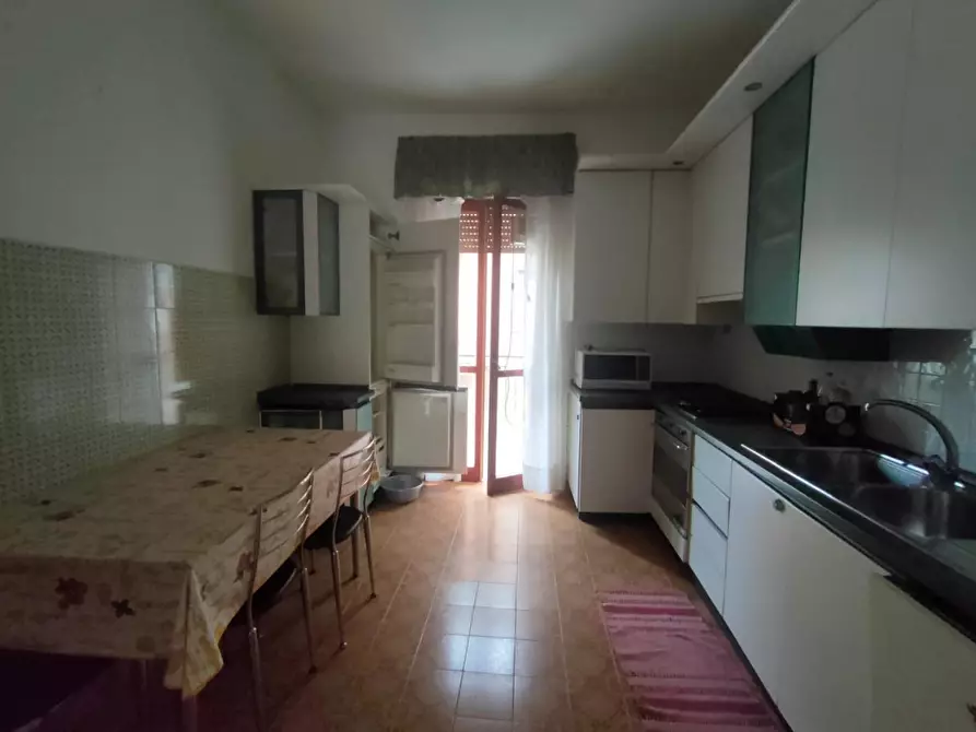 Immagine 2 di Appartamento in vendita  a Carrara