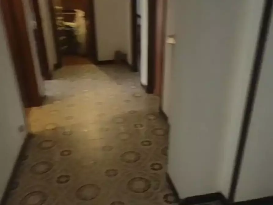 Immagine 11 di Appartamento in vendita  a Carrara