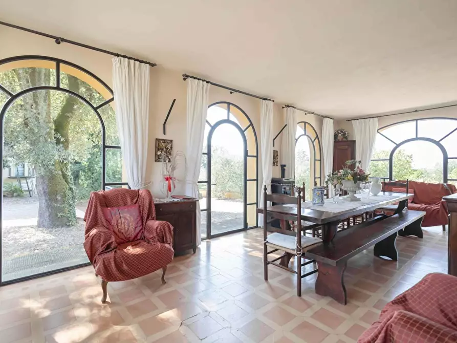 Immagine 13 di Villa in vendita  a Bientina