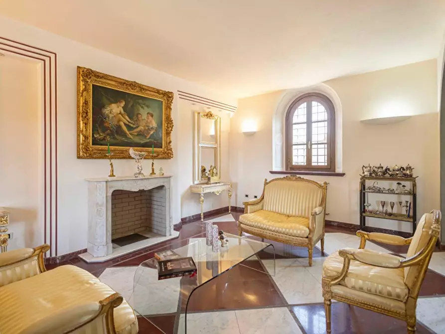 Immagine 9 di Villa in vendita  a Bientina