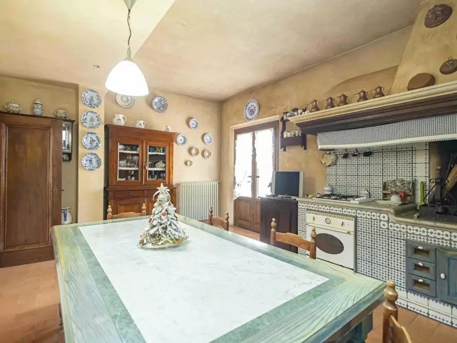 Immagine 32 di Villa in vendita  a Bientina