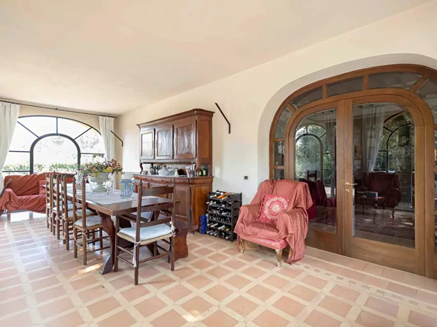 Immagine 15 di Villa in vendita  a Bientina