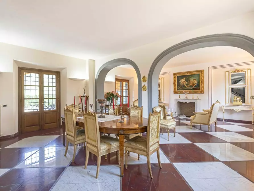 Immagine 8 di Villa in vendita  a Bientina