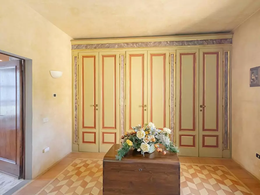 Immagine 35 di Villa in vendita  a Bientina