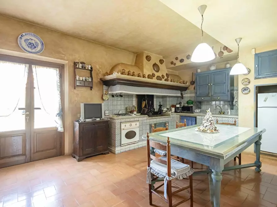 Immagine 31 di Villa in vendita  a Bientina