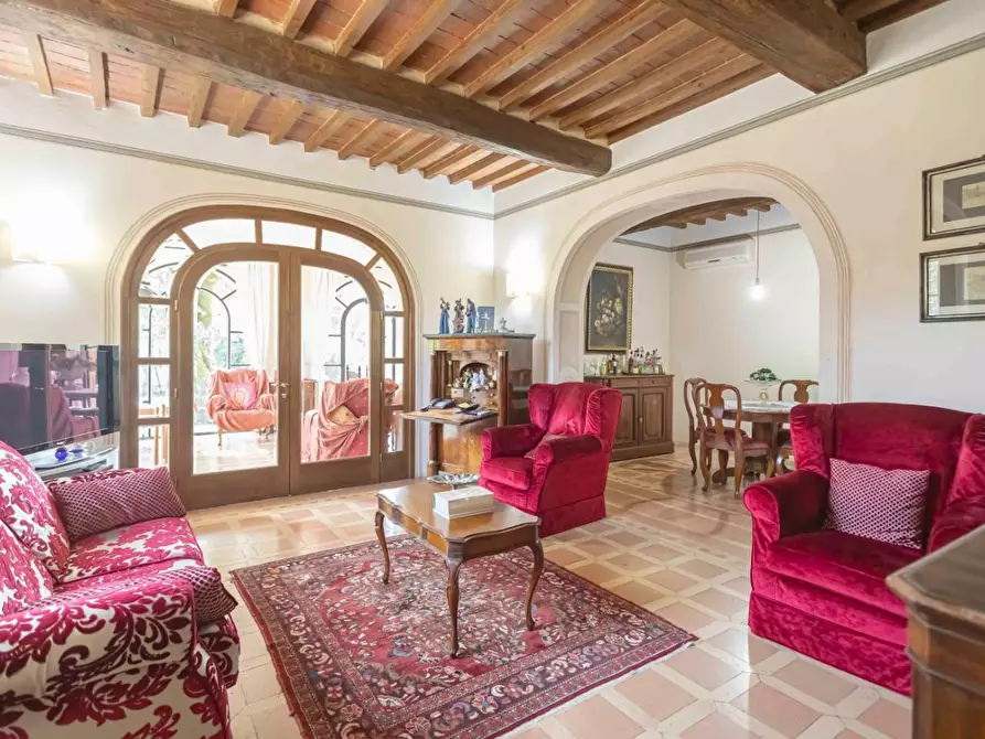 Immagine 12 di Villa in vendita  a Bientina