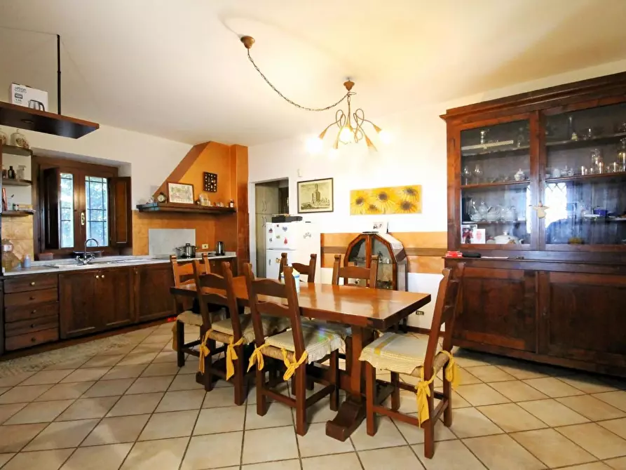 Immagine 11 di Rustico / casale in vendita  a Capannori