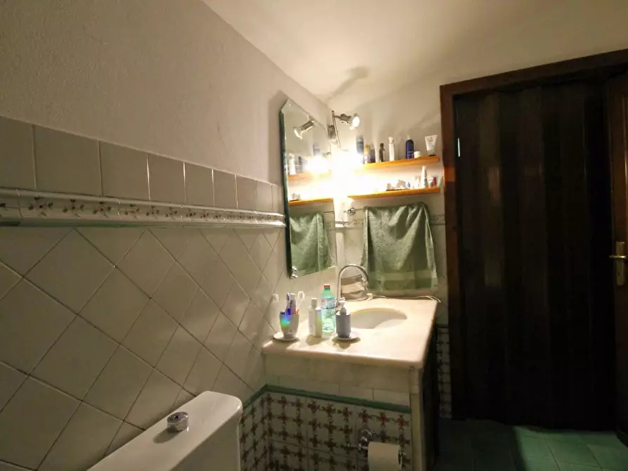 Immagine 23 di Rustico / casale in vendita  a Capannori