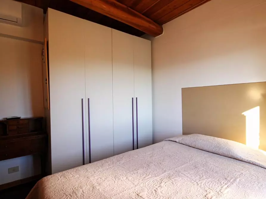 Immagine 31 di Rustico / casale in vendita  a Capannori