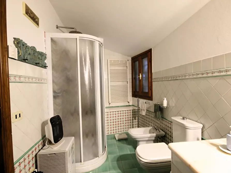 Immagine 22 di Rustico / casale in vendita  a Capannori