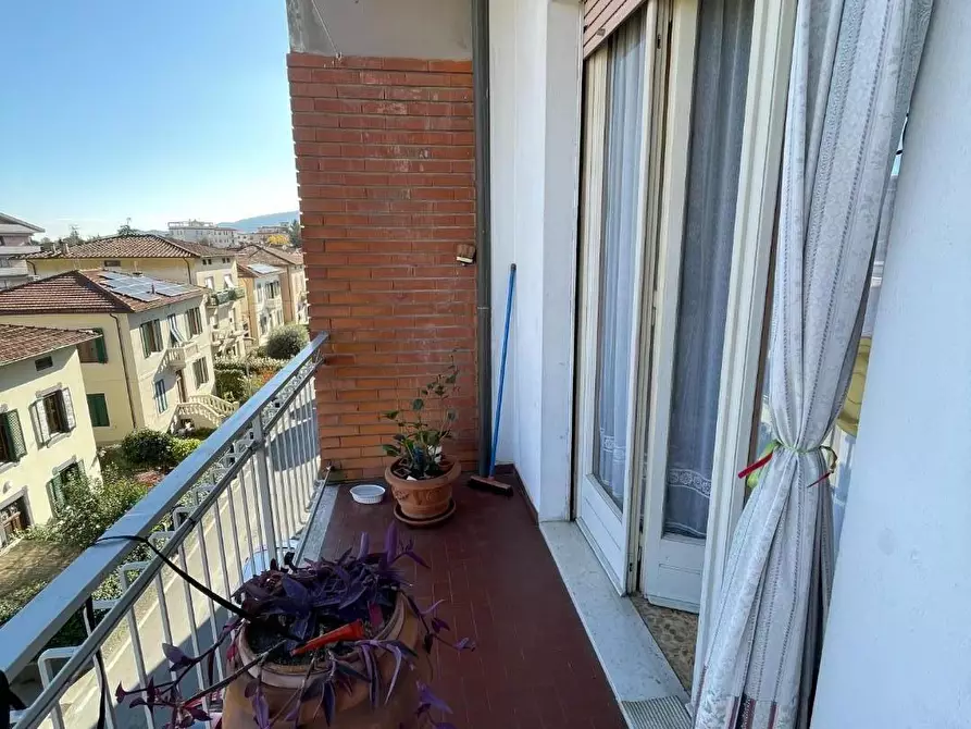 Immagine 28 di Appartamento in vendita  a Lucca