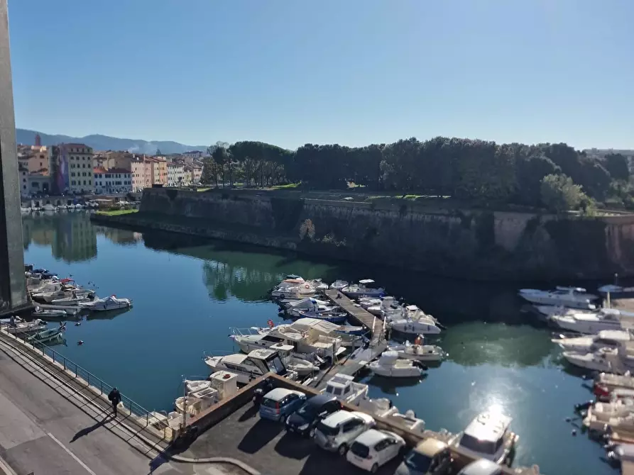 Immagine 7 di Appartamento in vendita  a Livorno
