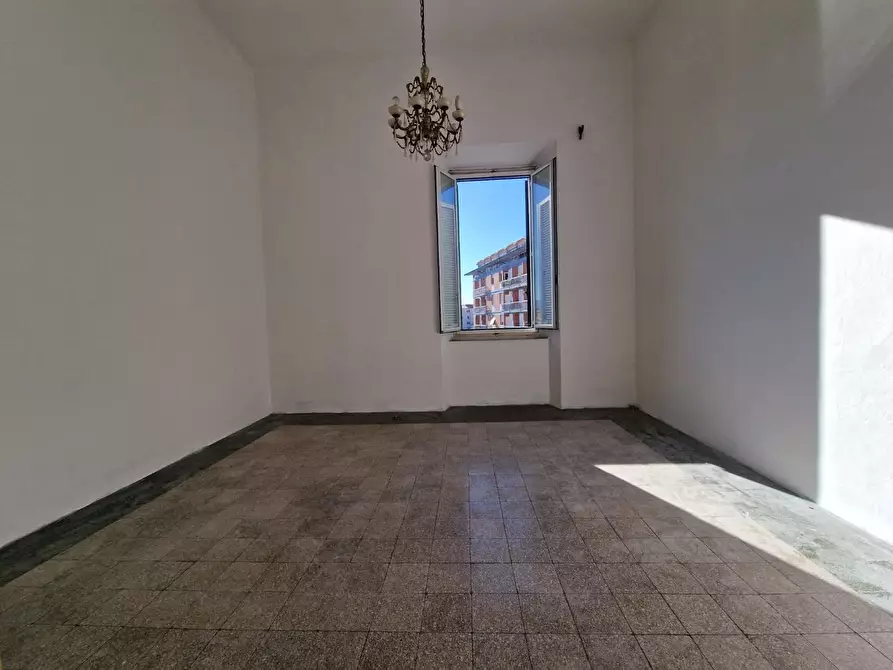 Immagine 1 di Appartamento in vendita  a Livorno