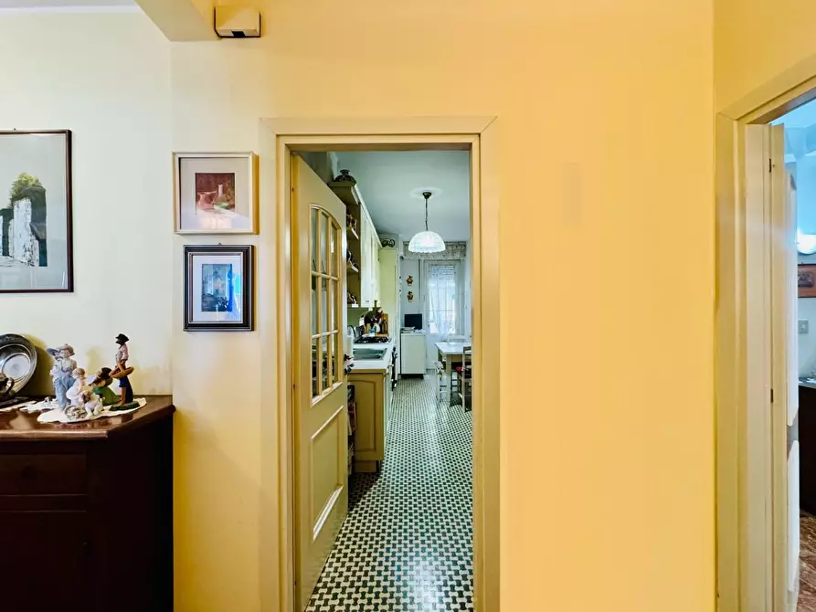 Immagine 10 di Appartamento in vendita  a Camaiore