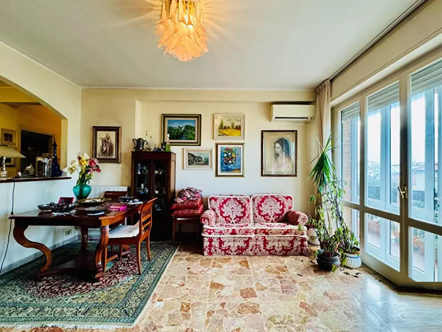 Immagine 6 di Appartamento in vendita  a Camaiore