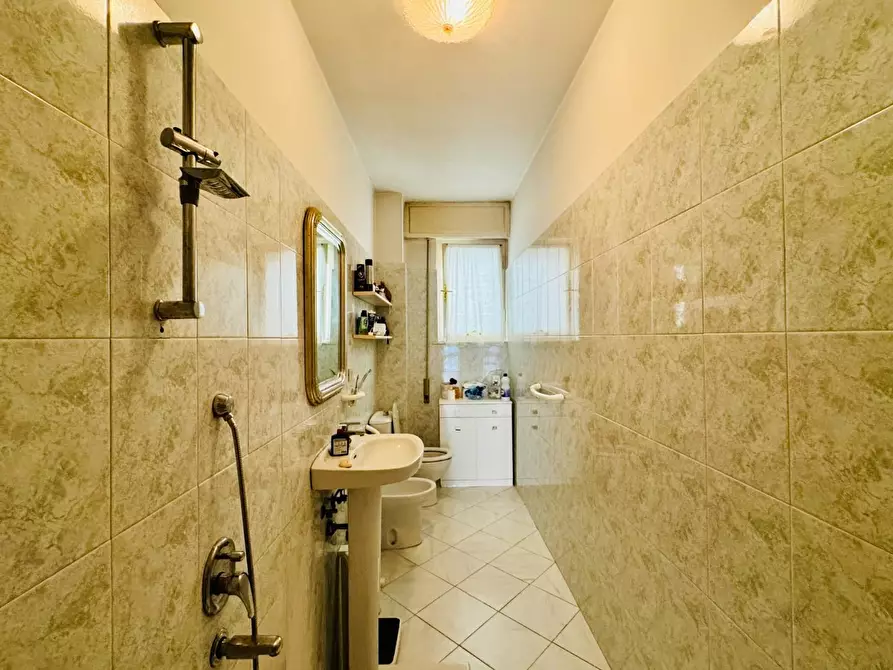 Immagine 21 di Appartamento in vendita  a Camaiore