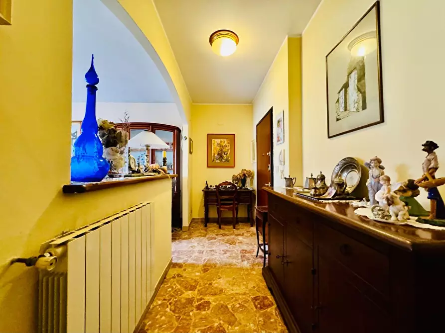 Immagine 30 di Appartamento in vendita  a Camaiore