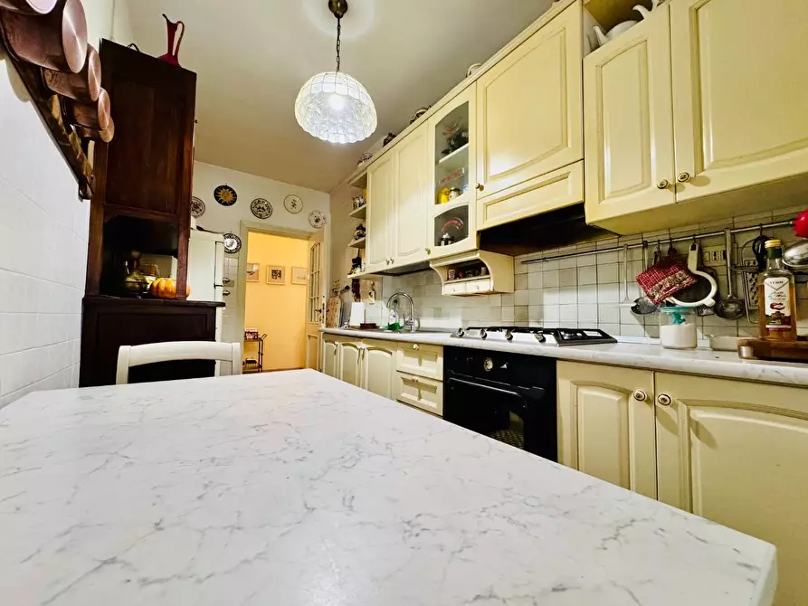 Immagine 13 di Appartamento in vendita  a Camaiore