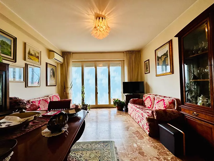 Immagine 5 di Appartamento in vendita  a Camaiore