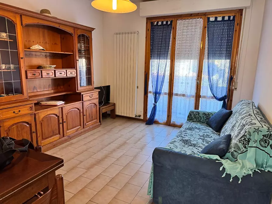 Immagine 1 di Appartamento in vendita  a Viareggio